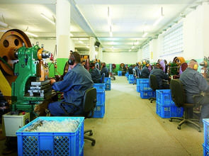 ملحقات تركيب SEZAMSTYL للألواح الخشبية والأرضيات في بولندا